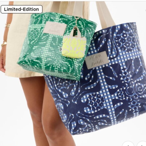 Aloha Collection Holiday Gift Box Set Mauka to Makai by Manuhealiʻi NWT - Picture 1 of 10